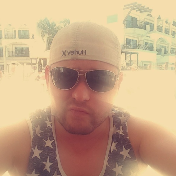 Meet your Posher, Mike - Picture 1 of 1